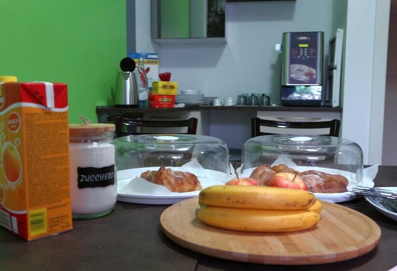 Bed and Breakfast Dimora Dell Arte Foresteria Lombarda Smart Rent