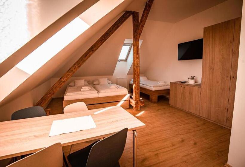 住宿加早餐  Penzion Panský Dvůr Telč