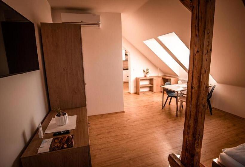 住宿加早餐  Penzion Panský Dvůr Telč