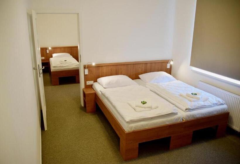 住宿加早餐  Penzion Panský Dvůr Telč