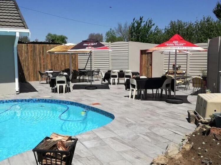 ベッドアンドブレックファースト Skylight Lodge