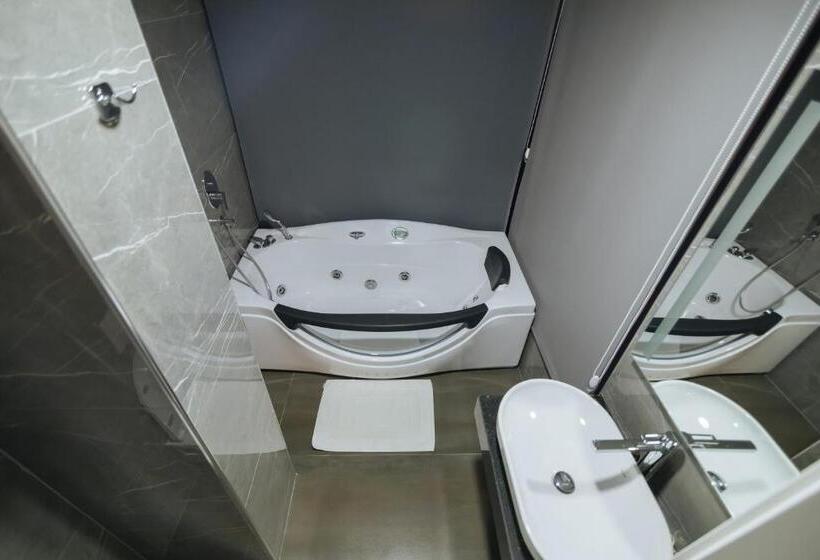 Brilliant Hotel & Spa