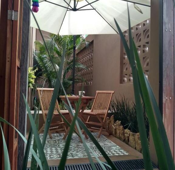 Casa 5 Bed & Breakfast