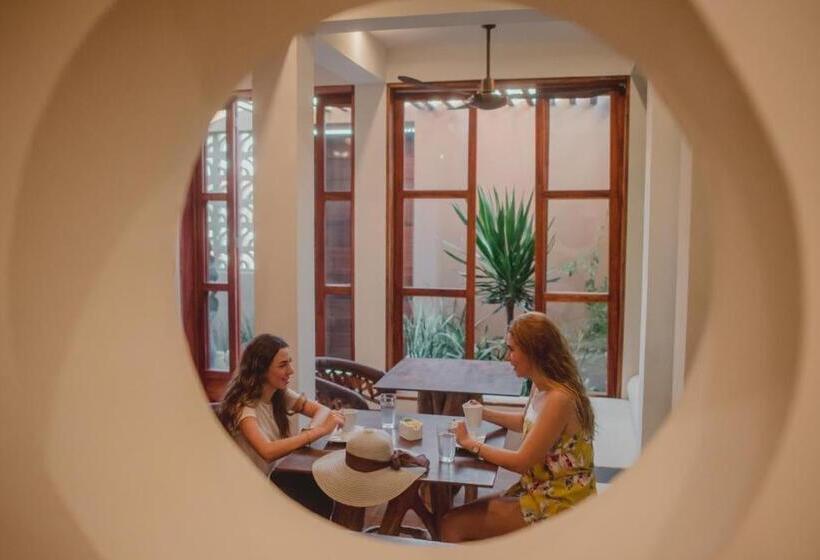 Casa 5 Bed & Breakfast