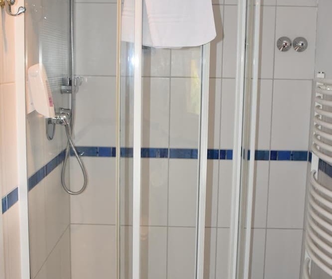 Отель Am Bahnhof