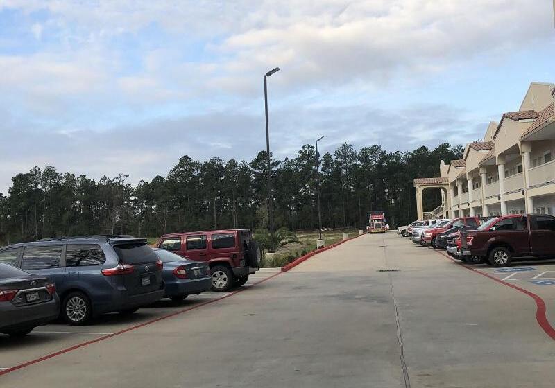 호텔 Baymont By Wyndham Kingwood