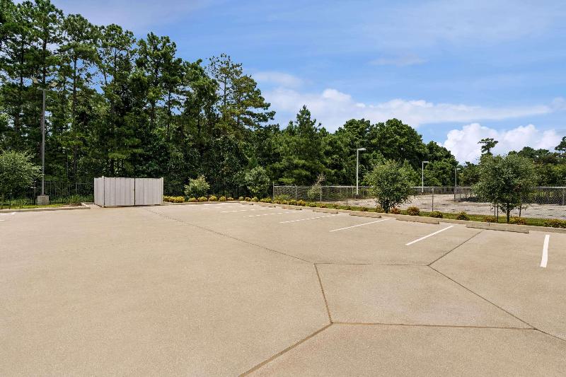 호텔 Baymont By Wyndham Kingwood