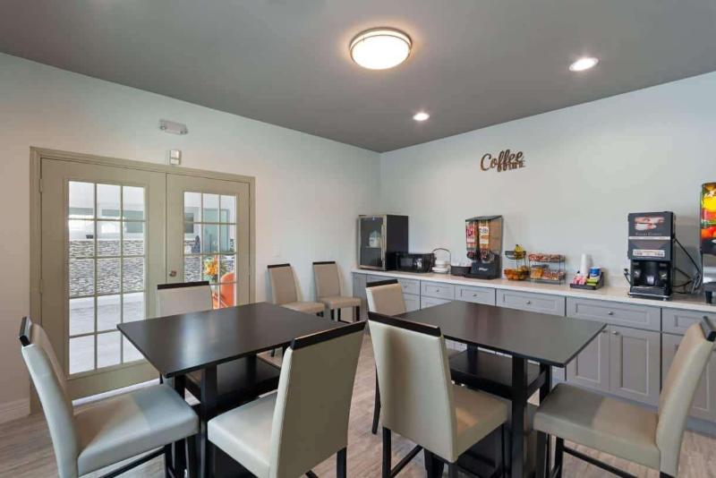 호텔 Baymont By Wyndham Kingwood