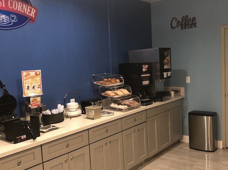 호텔 Baymont By Wyndham Kingwood