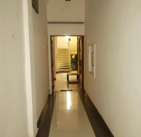 Отель Budget Stay In The City Center