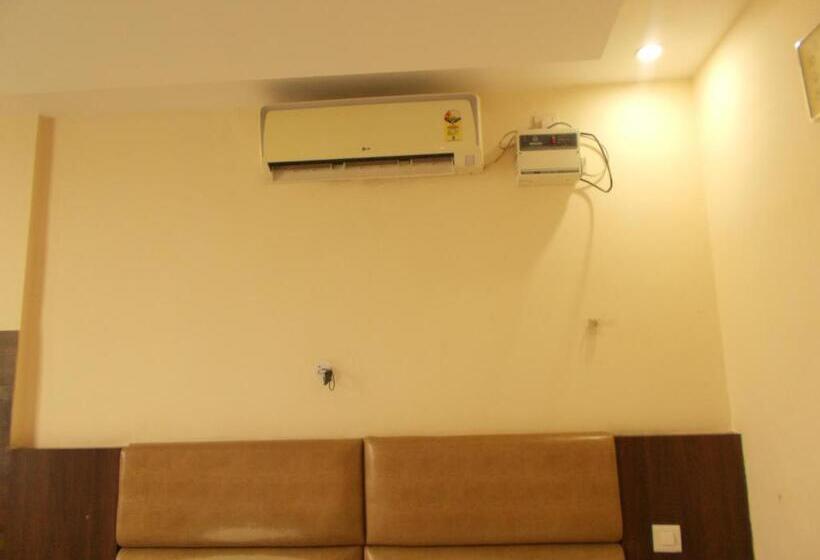 Отель Budget Stay In The City Center