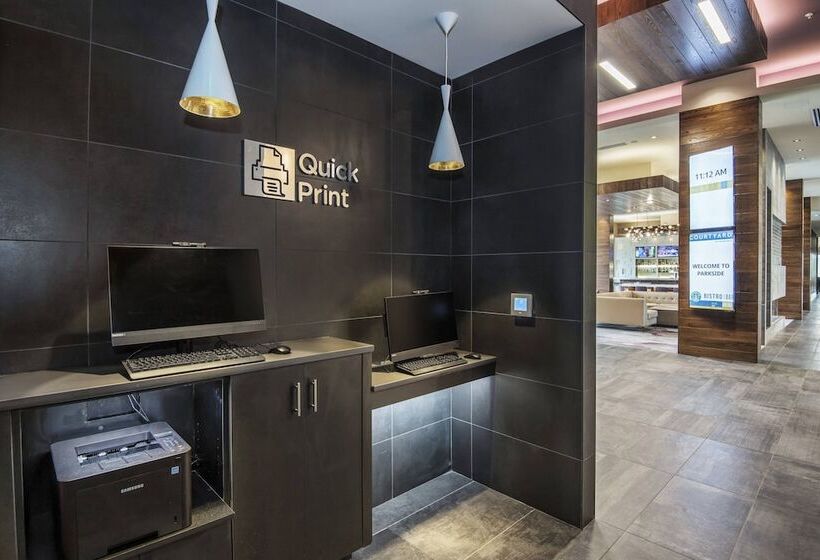 هتل Courtyard By Marriott Raleigh Cary/parkside Town Commons