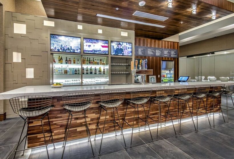 هتل Courtyard By Marriott Raleigh Cary/parkside Town Commons