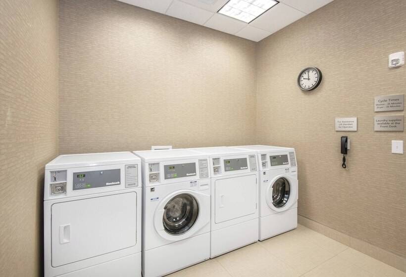 هتل Courtyard By Marriott Raleigh Cary/parkside Town Commons