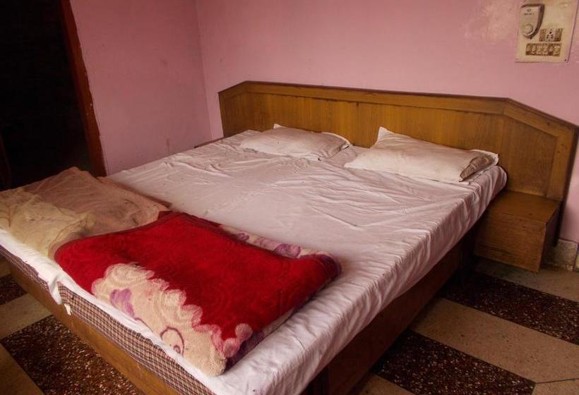 ホテル Economical Rooms Near Triveni Ghat