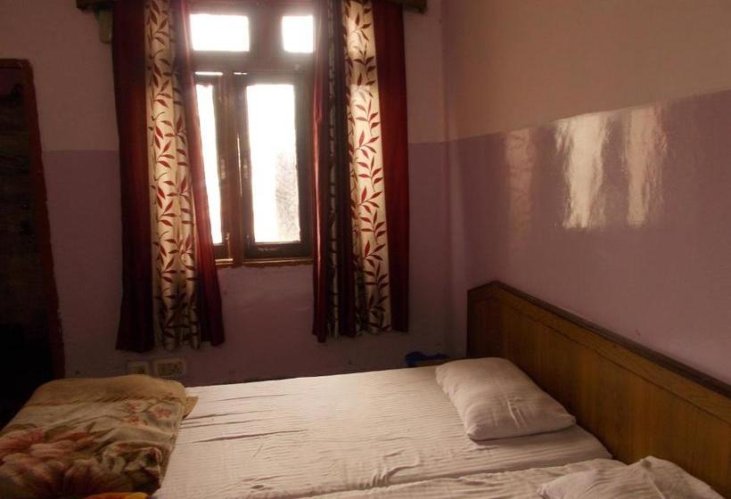 ホテル Economical Rooms Near Triveni Ghat