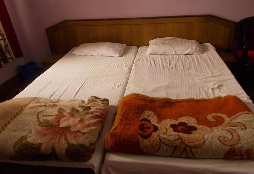 ホテル Economical Rooms Near Triveni Ghat