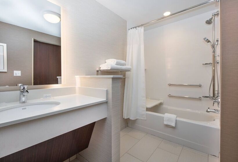 فندق Fairfield Inn & Suites By Marriott Dayton