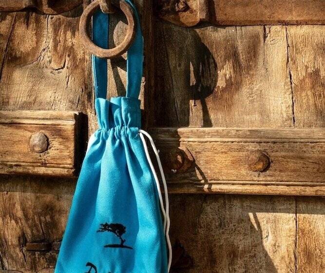 בית מלון כפרי Red Earth Tadoba