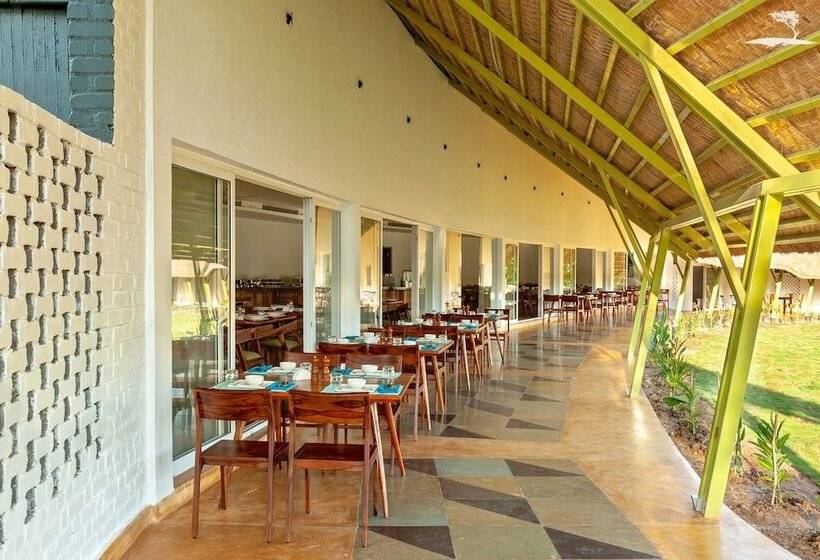 בית מלון כפרי Red Earth Tadoba