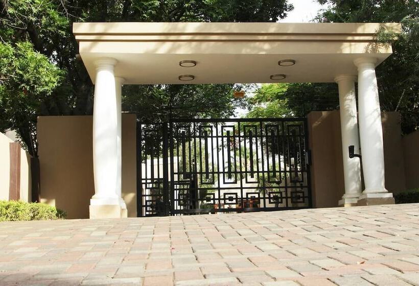 Пансион Echo Garden Guesthouse