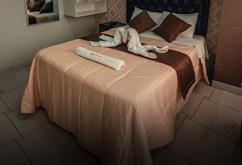 پانسیون Hostal Spring