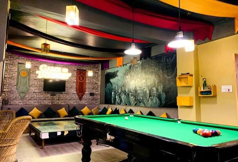 Whoopers Hostel Kasol