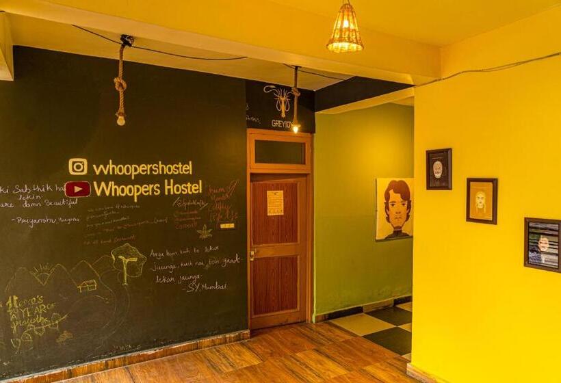 Whoopers Hostel Kasol