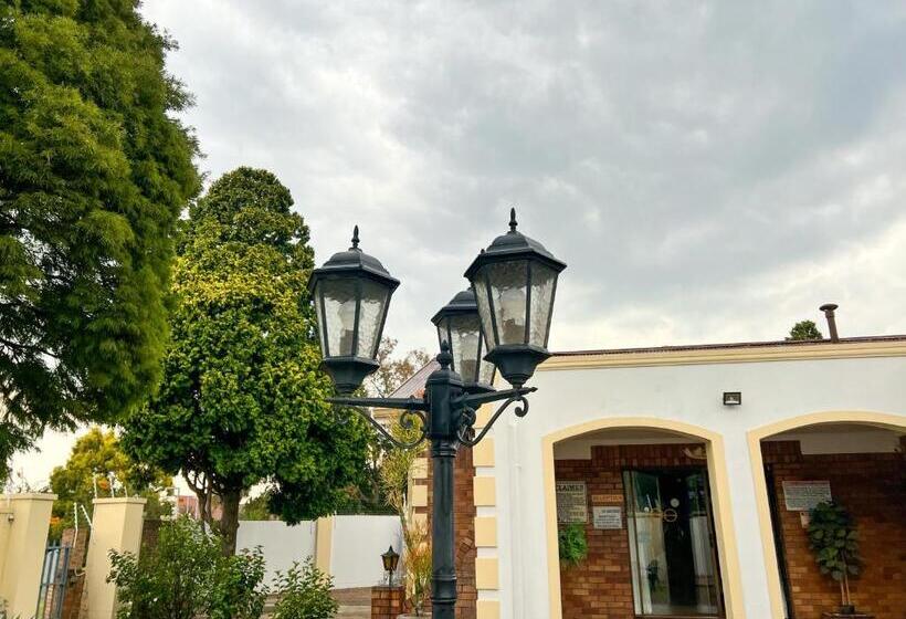 Bed and Breakfast Aerodrome Lodge And Conference Centre