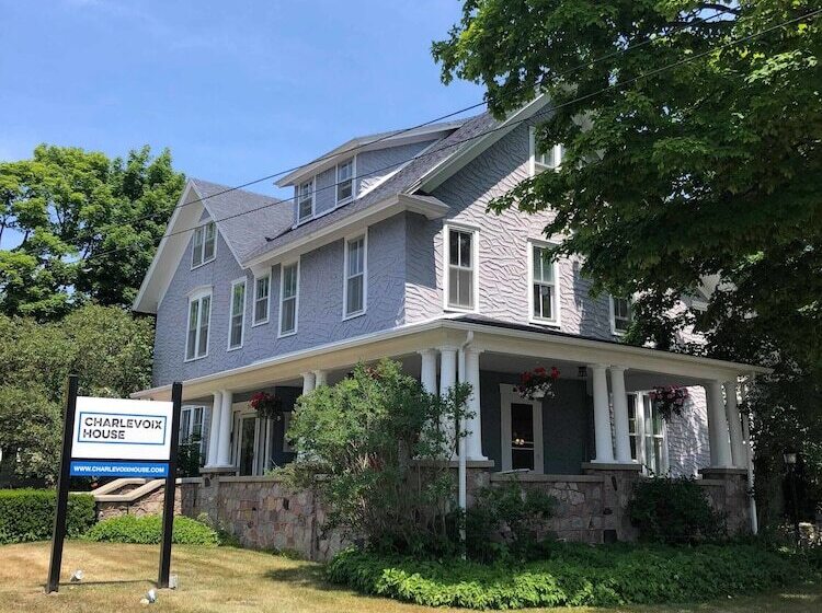 Bed and Breakfast Charlevoix House