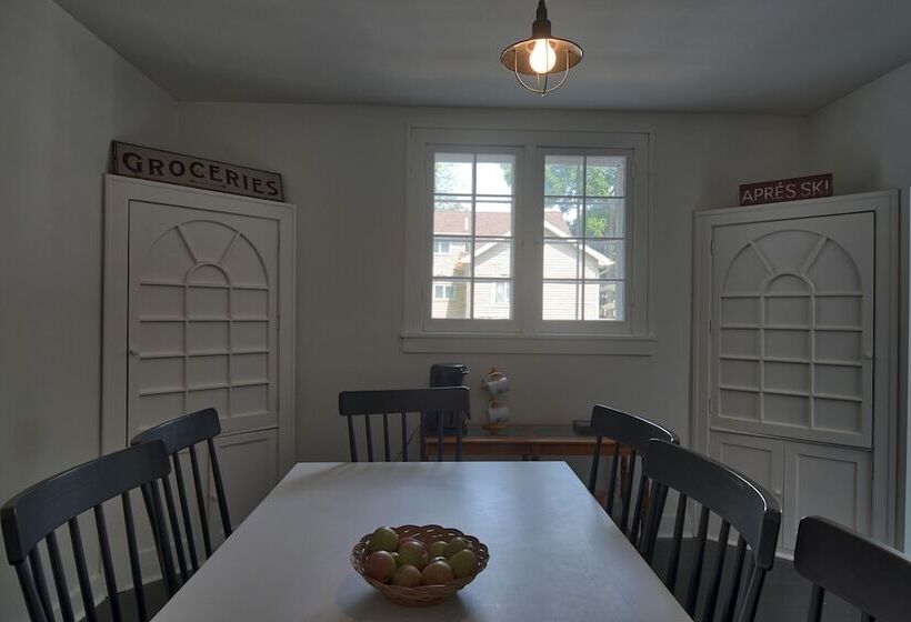 Bed and Breakfast Charlevoix House