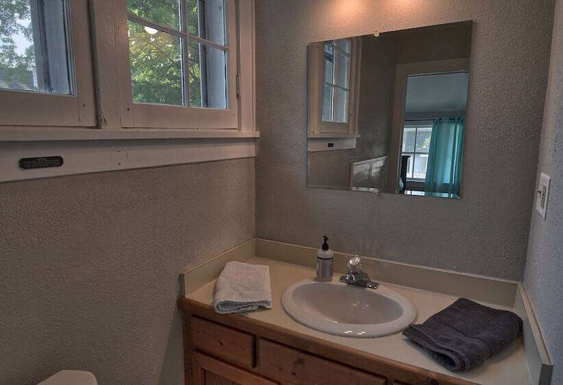 Bed and Breakfast Charlevoix House