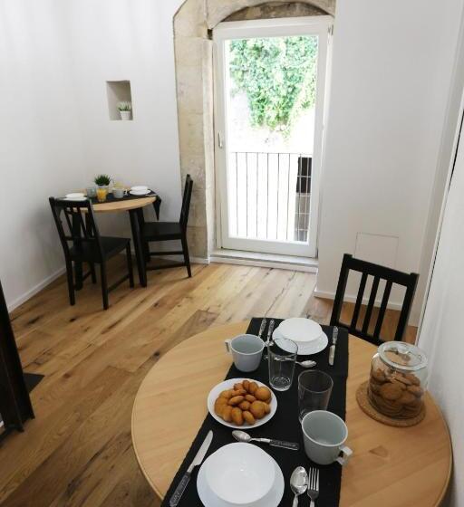 تختخواب و صبحانه Reusuite