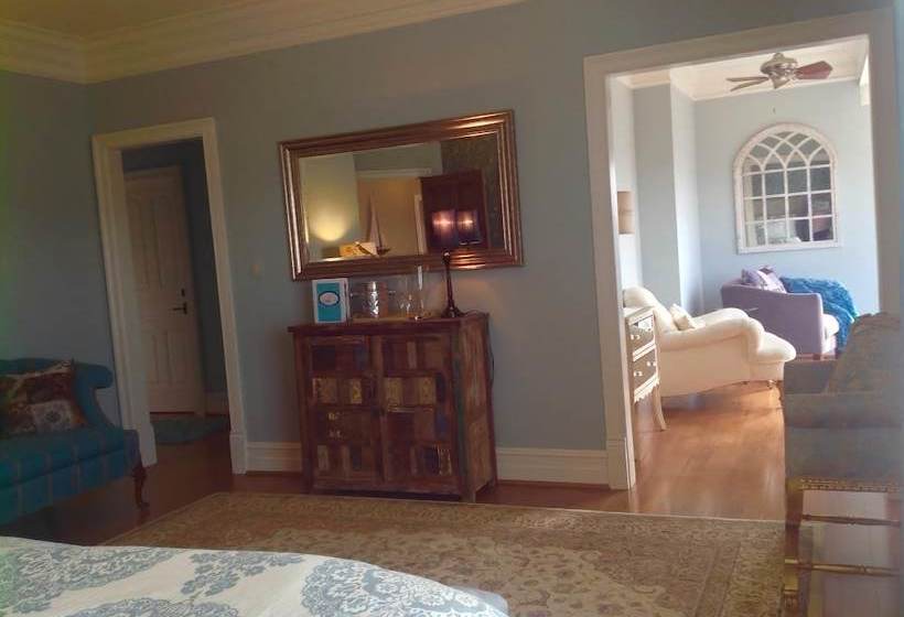 مبيت وإفطار Skyline Vineyard Inn