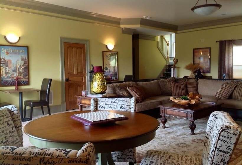 مبيت وإفطار Skyline Vineyard Inn