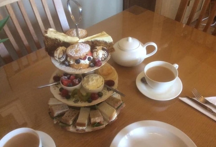 تختخواب و صبحانه Stephensons Tea And Coffee House