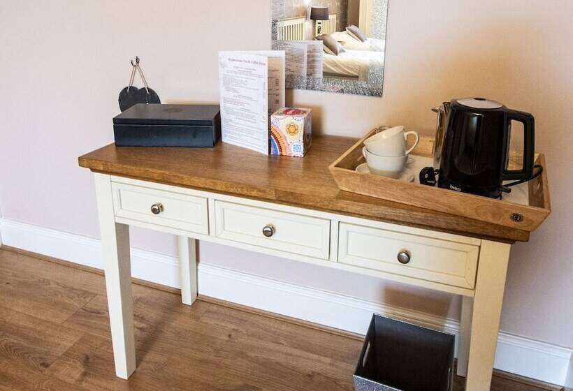 تختخواب و صبحانه Stephensons Tea And Coffee House