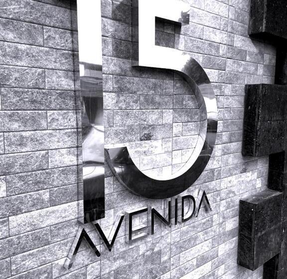 فندق 15 Avenida