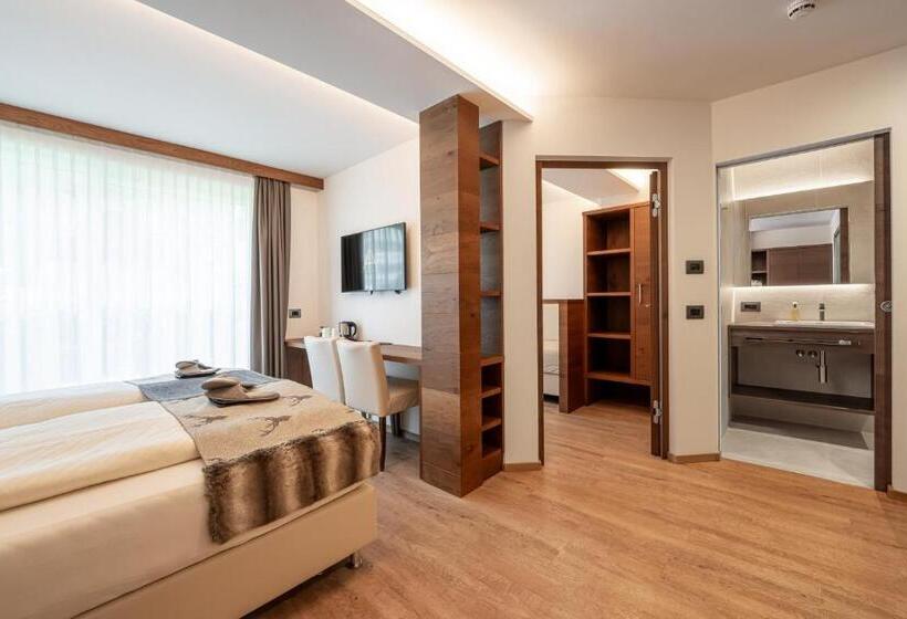 Отель Arya Alpine Lodge