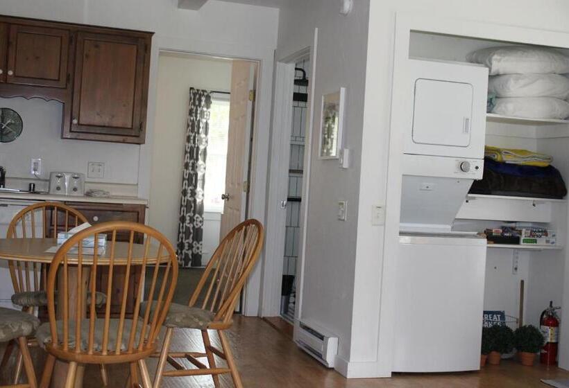 فندق Cedar Court Inn