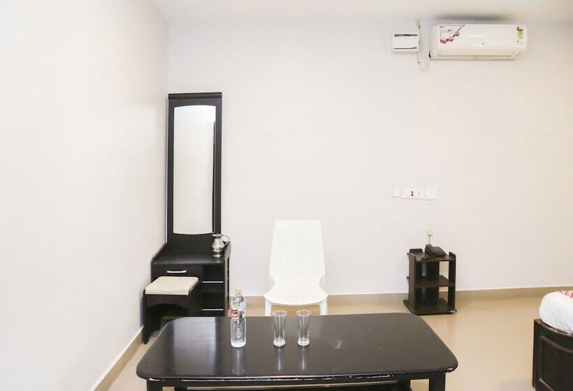 酒店 Capital O 14623 Travellers Inn