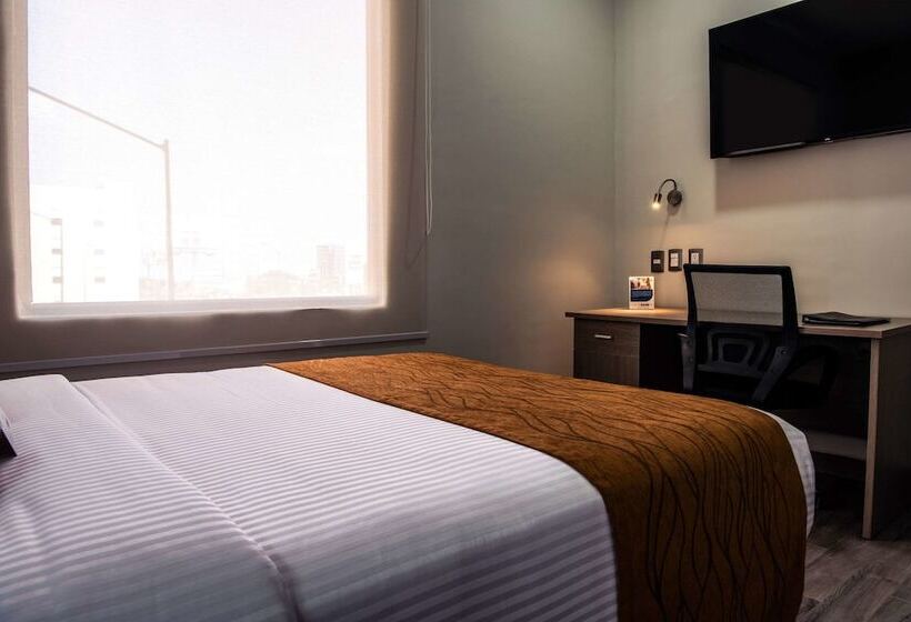 Отель Comfort Inn Irapuato