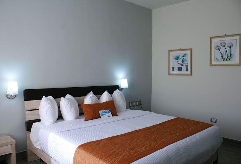 Отель Comfort Inn Irapuato