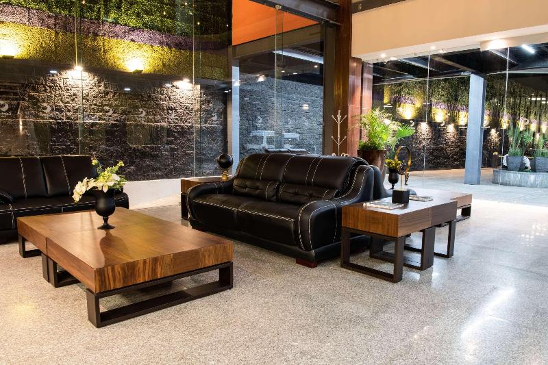 هتل Comfort Inn Irapuato