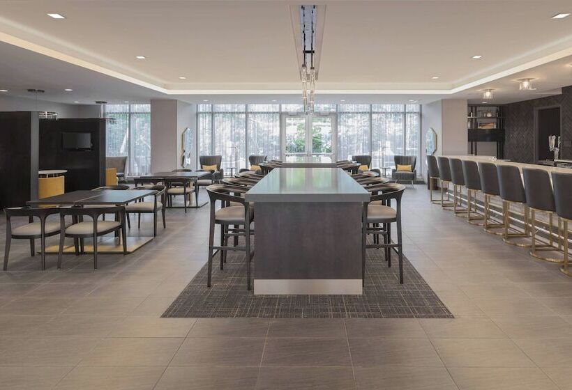 ホテル Courtyard By Marriott Halifax Dartmouth