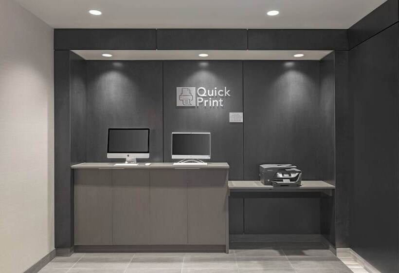 ホテル Courtyard By Marriott Halifax Dartmouth