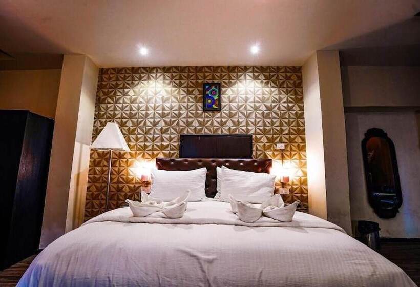 Creek Hotel   Panaji