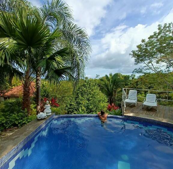 هتل Finca Los Caballos Montezuma