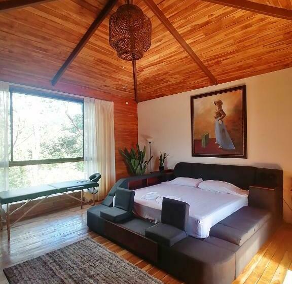 هتل Finca Los Caballos Montezuma