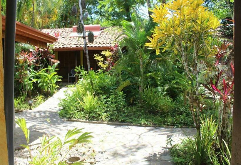 هتل Finca Los Caballos Montezuma